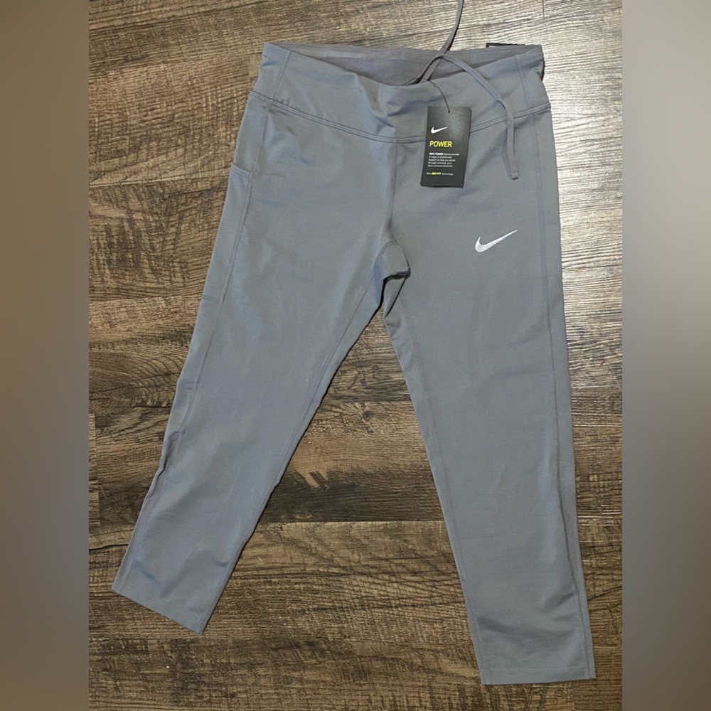 Nike Tight Fit Leggings